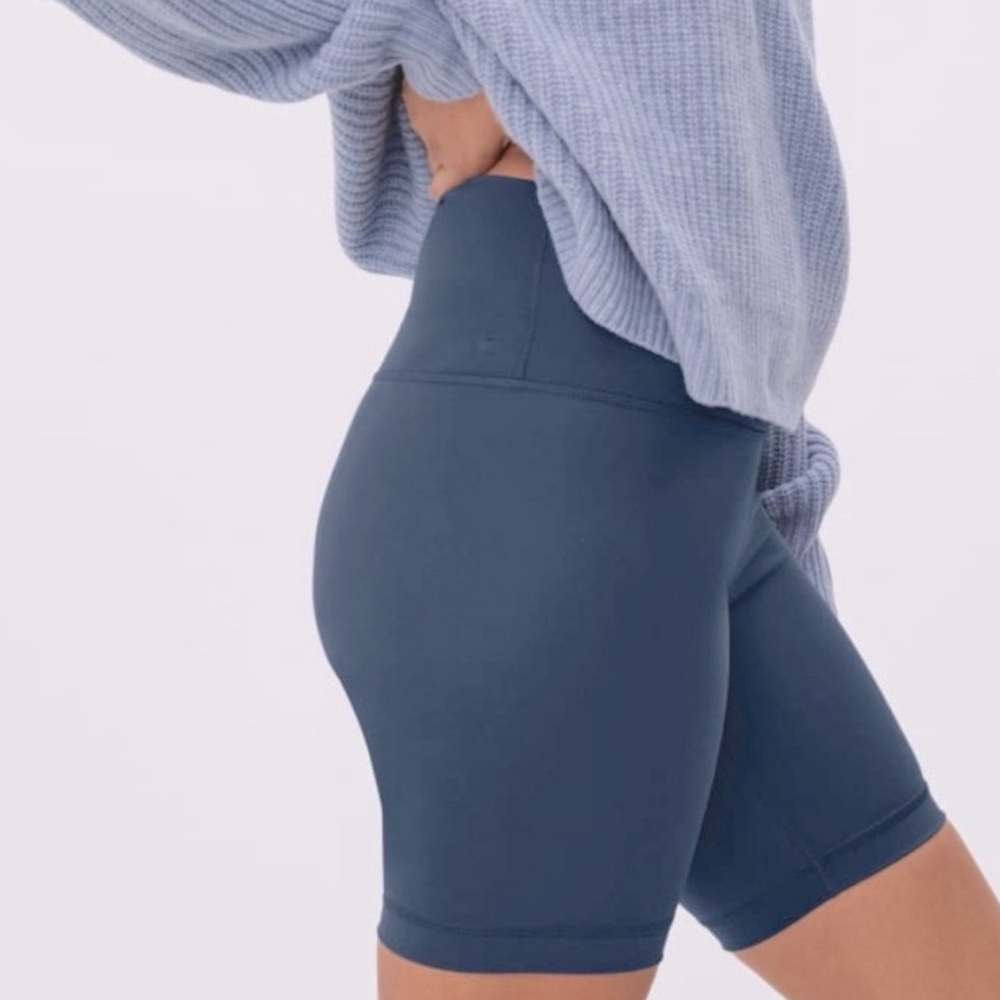 Everlane Perform Bike Short in Atlantic Navy Blue